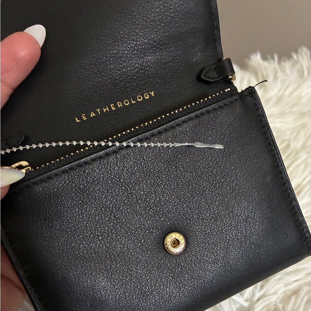 LEATHEROLOGY Haven Compact Wallet 🖤 - Picture 7 of 14